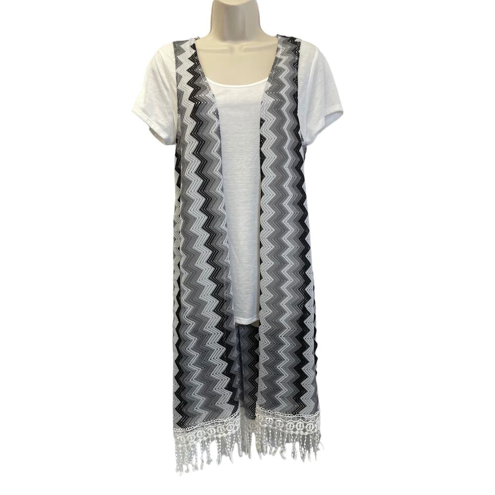 Almost Famous T Shirt and Knee‎ length Fringe duster, Both XL, New cond.